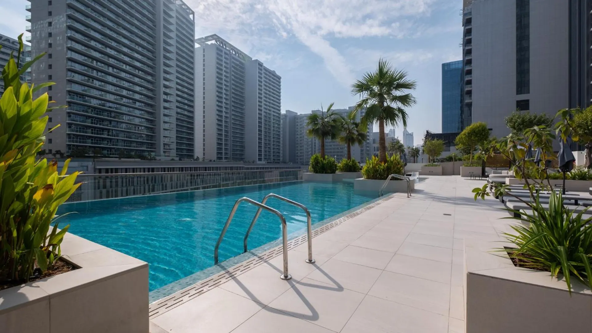 Downtown Apartment Studio Near Burj Khalifa Dubai