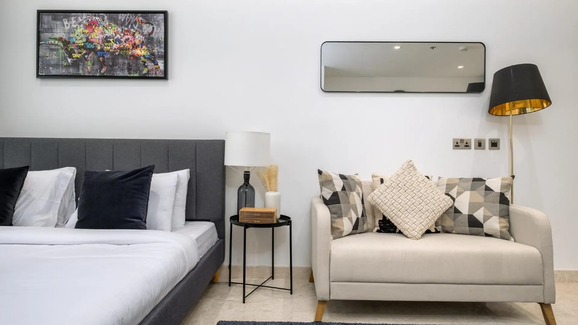 Downtown Apartment Studio Near Burj Khalifa Dubai