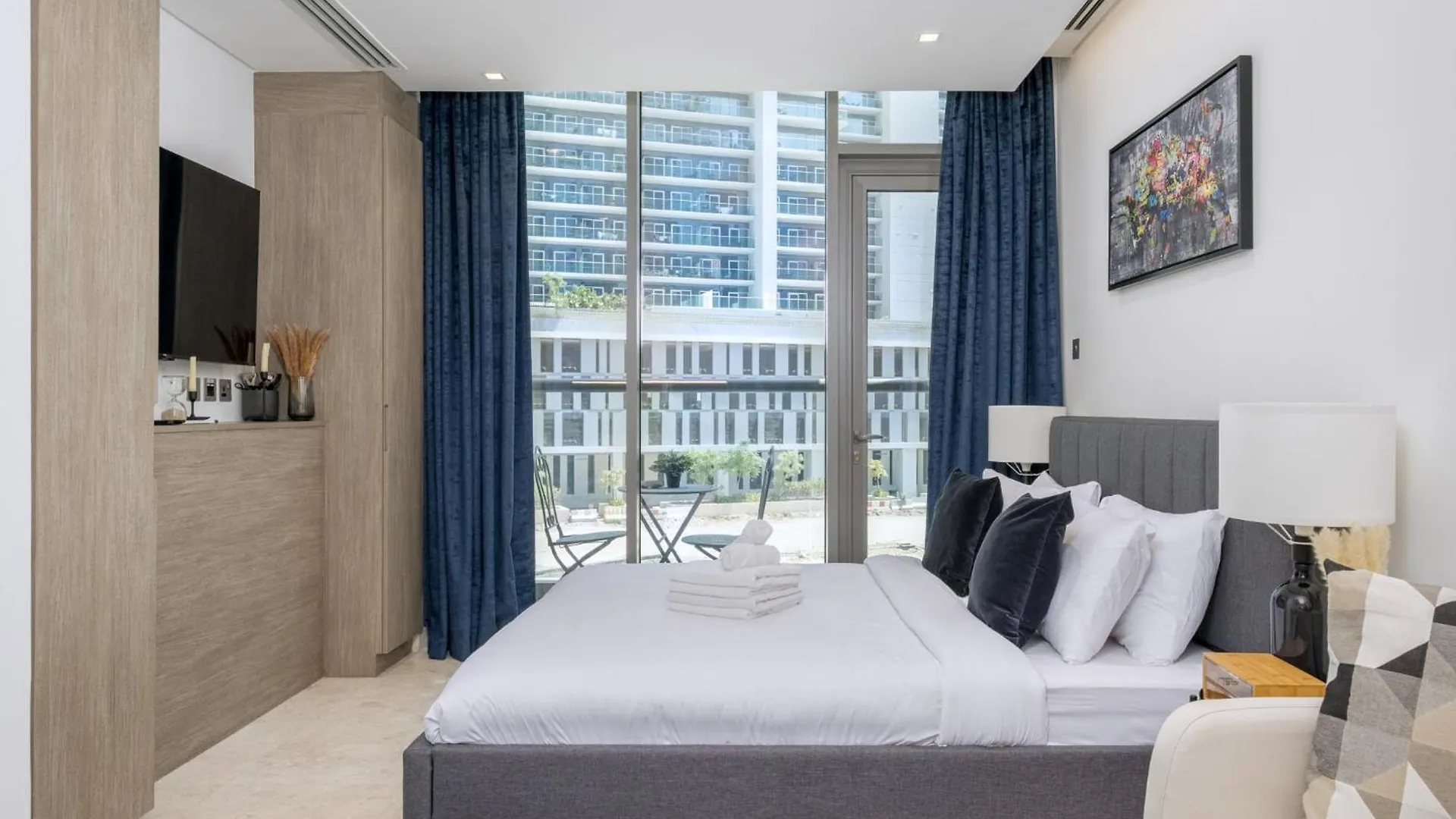Downtown Apartment Studio Near Burj Khalifa Dubai
