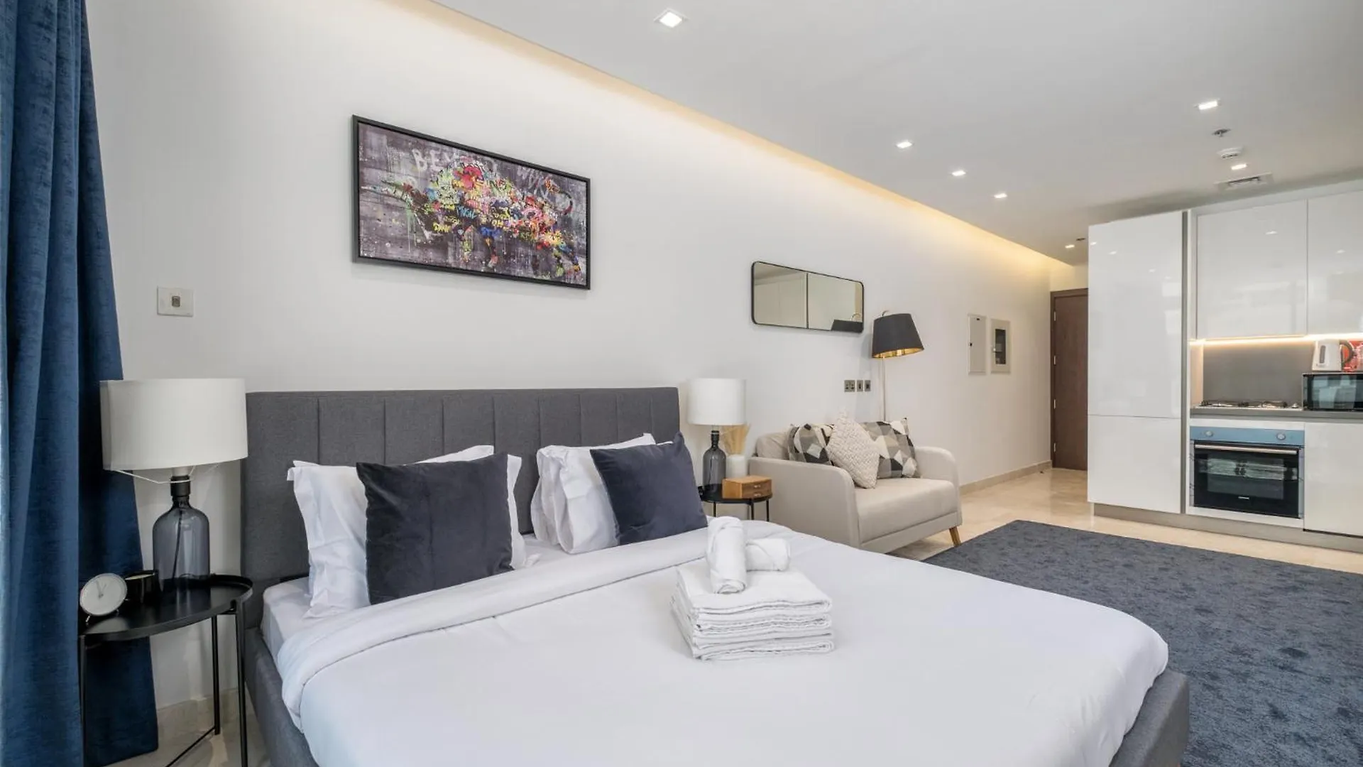 Downtown Apartment Studio Near Burj Khalifa Dubai United Arab Emirates